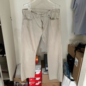 Levi’s 514 men’s jeans. 38x30. Light white / khaki.
